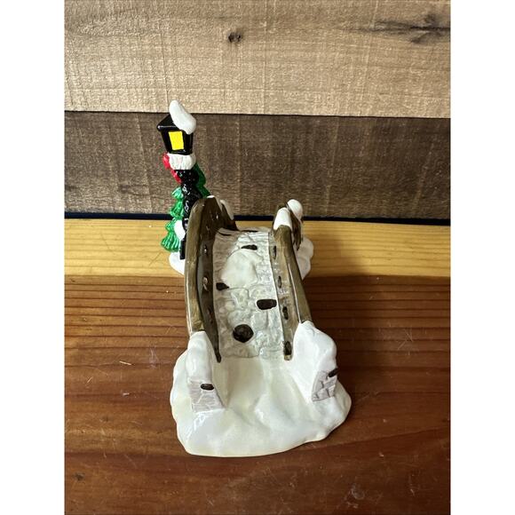 Christmas Giant Bridge Christmas Village - Picture 2 of 5